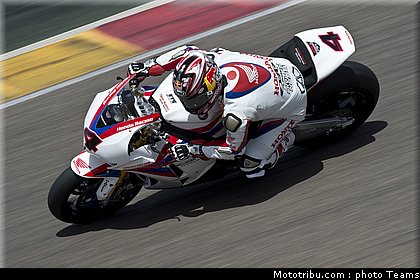 sbk_aoyama_004_espagne_aragon_2012.jpg