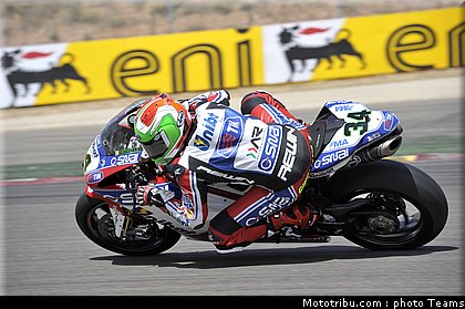 sbk_giugliano_004_espagne_aragon_2012.jpg