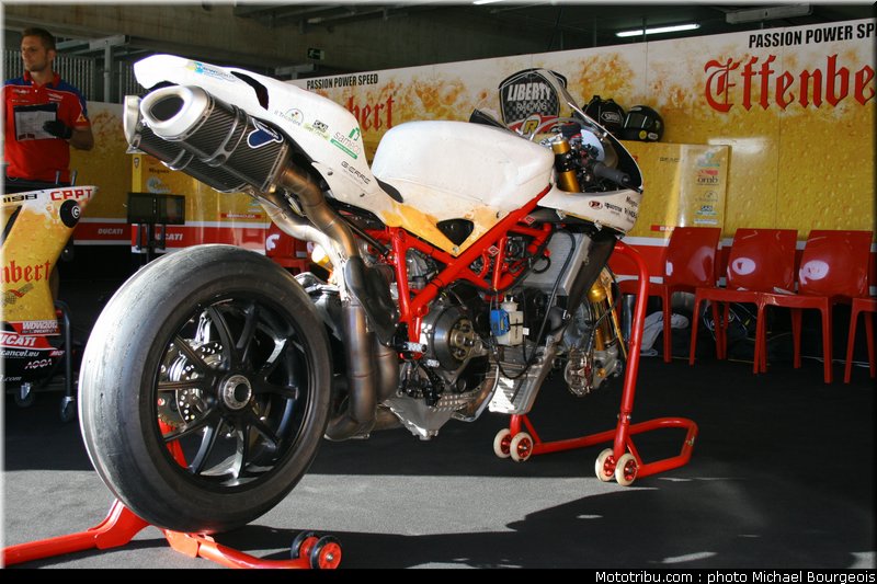 sbk_guintoli_004