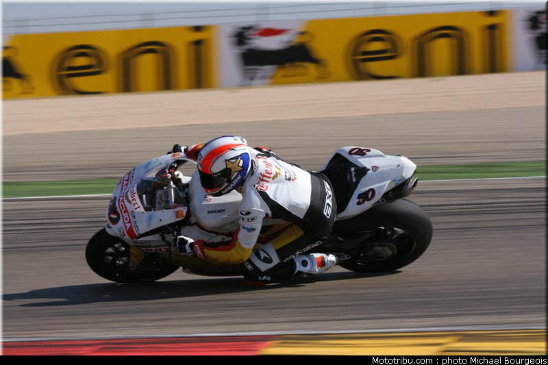 sbk_guintoli_010