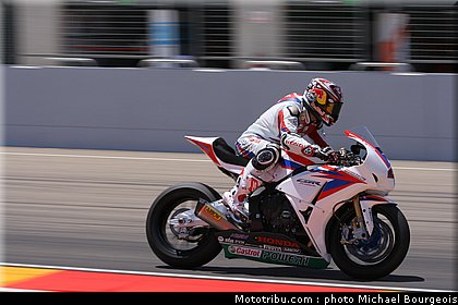 sbk_aoyama_007_espagne_aragon_2012.jpg