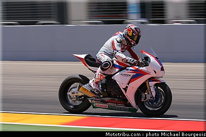 sbk_aoyama_008_espagne_aragon_2012.jpg