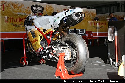 sbk_guintoli_005.jpg