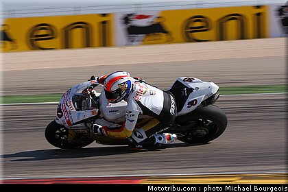 sbk_guintoli_010.jpg