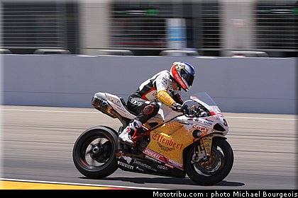 sbk_guintoli_015.jpg