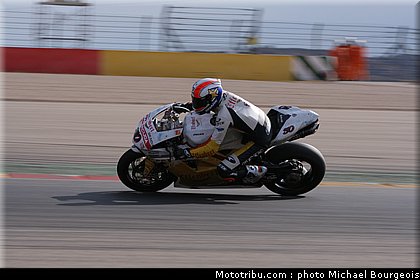sbk_guintoli_017.jpg