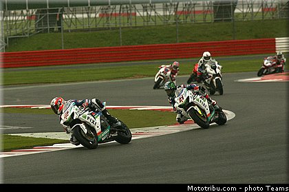 sbk_031angleterre_silverstone_2012.jpg
