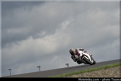 sbk_aoyama_002_wsbk_2012_russie_moscou.jpg
