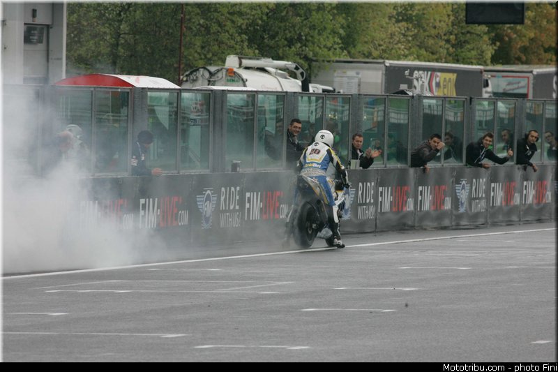 1000stk_barrier_006_france_magny_cours_2012