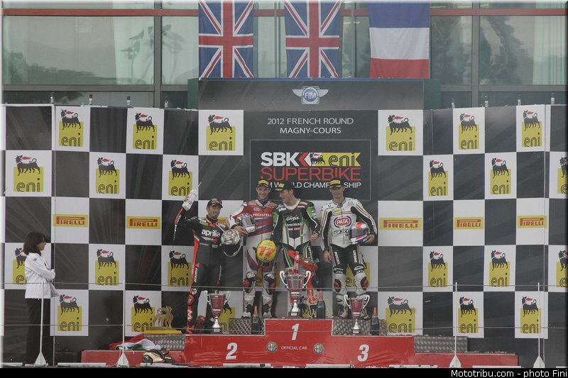 sbk_ambiance_014_france_magny_cours_2012