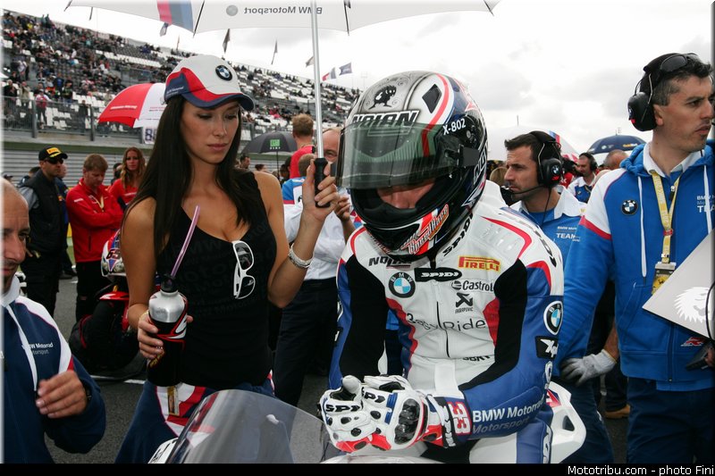 sbk_pitbabe_014_france_magny_cours_2012