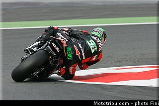 sbk_laverty_001_france_magny_cours_2012.jpg
