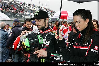 sbk_pitbabe_010_france_magny_cours_2012.jpg