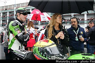 sbk_pitbabe_011_france_magny_cours_2012.jpg
