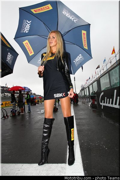 sbk_pitbabe_007_france_magny_cours_2012