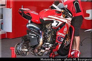wsbk_checa_002_aragon_2013.jpg