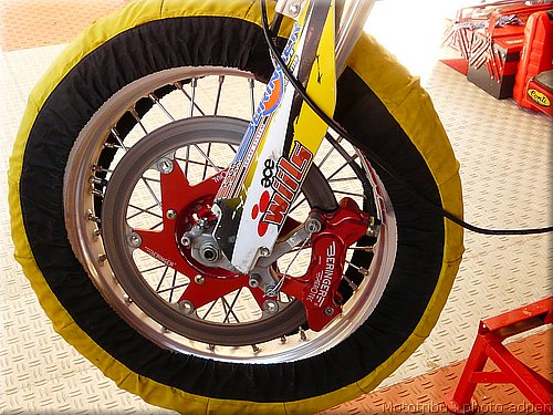 supermotard-alphuez2008-paddock_052.JPG