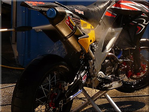 supermotard-alphuez2008-paddock_055.JPG