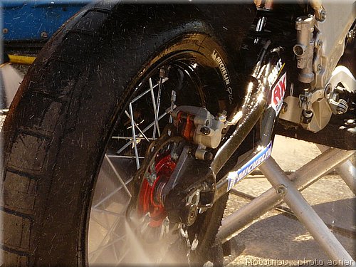 supermotard-alphuez2008-paddock_056.JPG