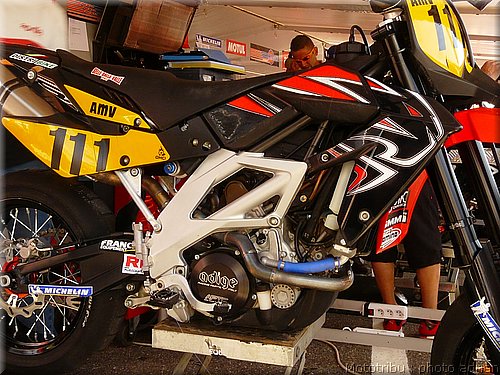 supermotard-alphuez2008-paddock_062.JPG