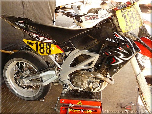 supermotard-alphuez2008-paddock_076.JPG