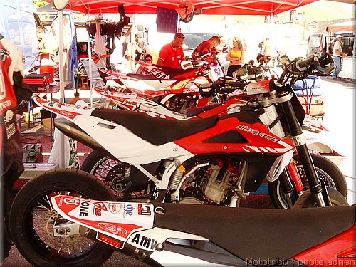 supermotard-alphuez2008-paddock_082.JPG