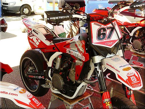 supermotard-alphuez2008-paddock_083.JPG