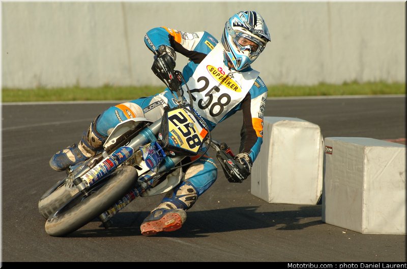 superbiker_jones_3_mettet_2010