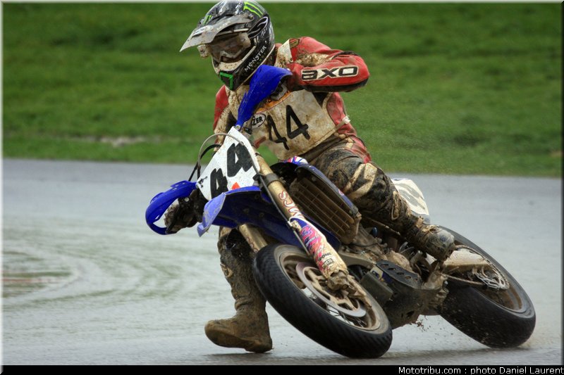 bougard_003_superbiker_mettet_2011