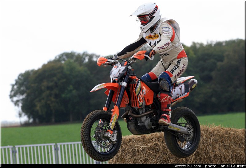 gillard_001_superbiker_mettet_2011