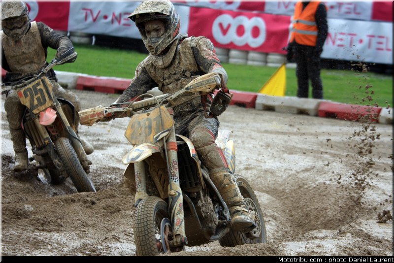 grocravla_001_superbiker_mettet_2011