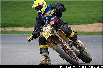 ravaglia_001_superbiker_mettet_2011.jpg