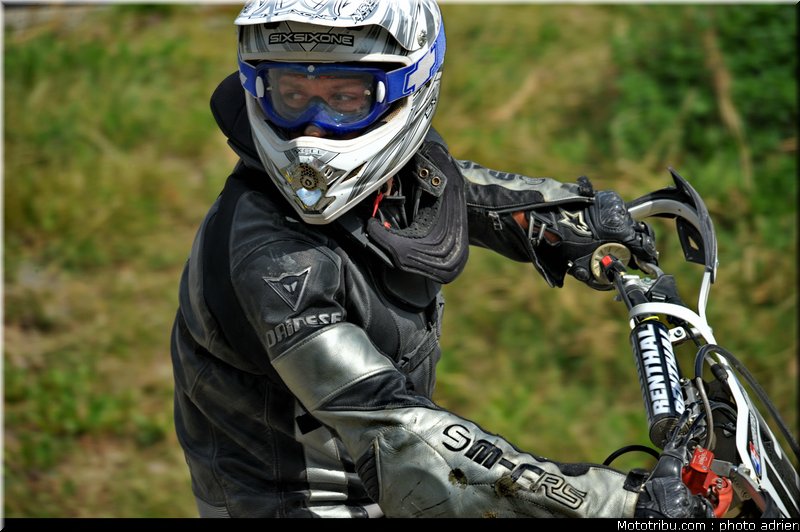 supermotard_002_alp_huez_2011