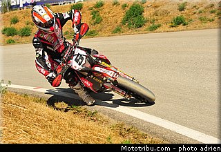 chareyre_a_002_supermoto_2012_france_alpe_huez.jpg