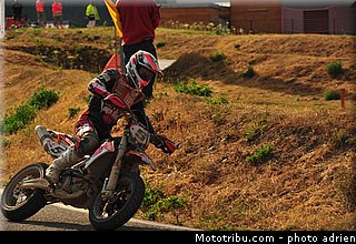 chareyre_a_006_supermoto_2012_france_alpe_huez.jpg