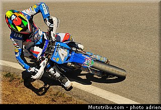 chareyre_t_001_supermoto_2012_france_alpe_huez_01.jpg