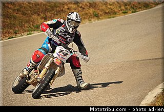 gaspardone_003_supermoto_2012_france_alpe_huez.jpg