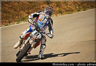 ravaglia_004_supermoto_2012_france_alpe_huez.jpg
