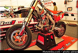 paddock_supermotard_2012_alpe_huez_012.jpg