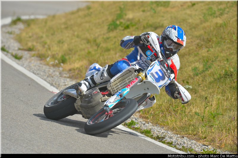 prestige_0003_003_supermotard_2012_alpe_huez
