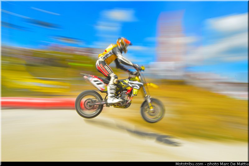 prestige_0011_001_supermotard_2012_alpe_huez