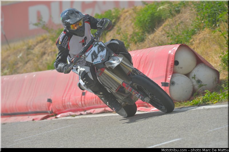 prestige_0044_001_supermotard_2012_alpe_huez
