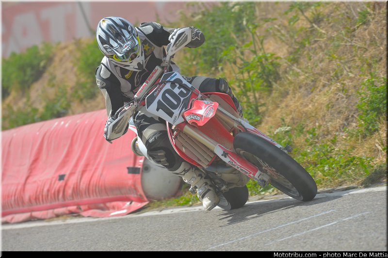 prestige_0103_004_supermotard_2012_alpe_huez