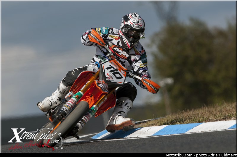 europe_nurcan_002_supermotard_carole_2012