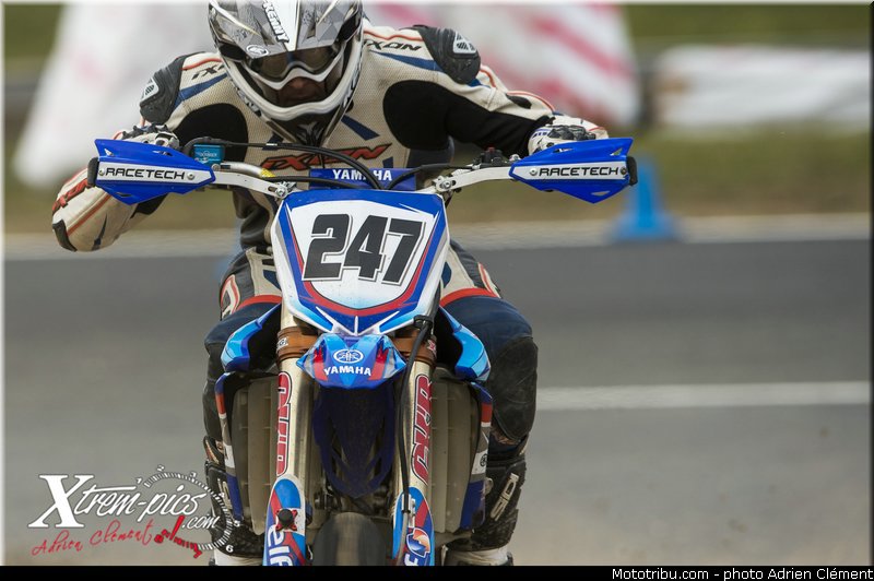 nationale_wallet_005_supermotard_carole_2012