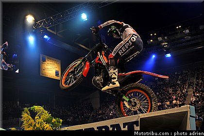 bou_012_trial_indoor_marseille_2010.JPG
