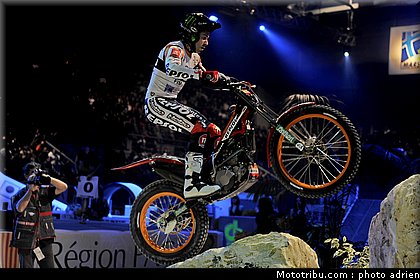 bou_013_trial_indoor_marseille_2010.JPG
