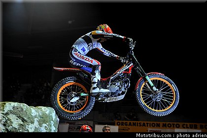 fujinami_15_trial_indoor_marseille_2010.JPG