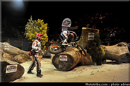 fujinami_19_trial_indoor_marseille_2010.JPG