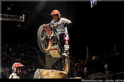 fujinami_35_trial_indoor_marseille_2010.JPG